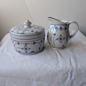Moschendorf White Porcelain Strawflower Blue Design Creamer & Sugar Bowl Set